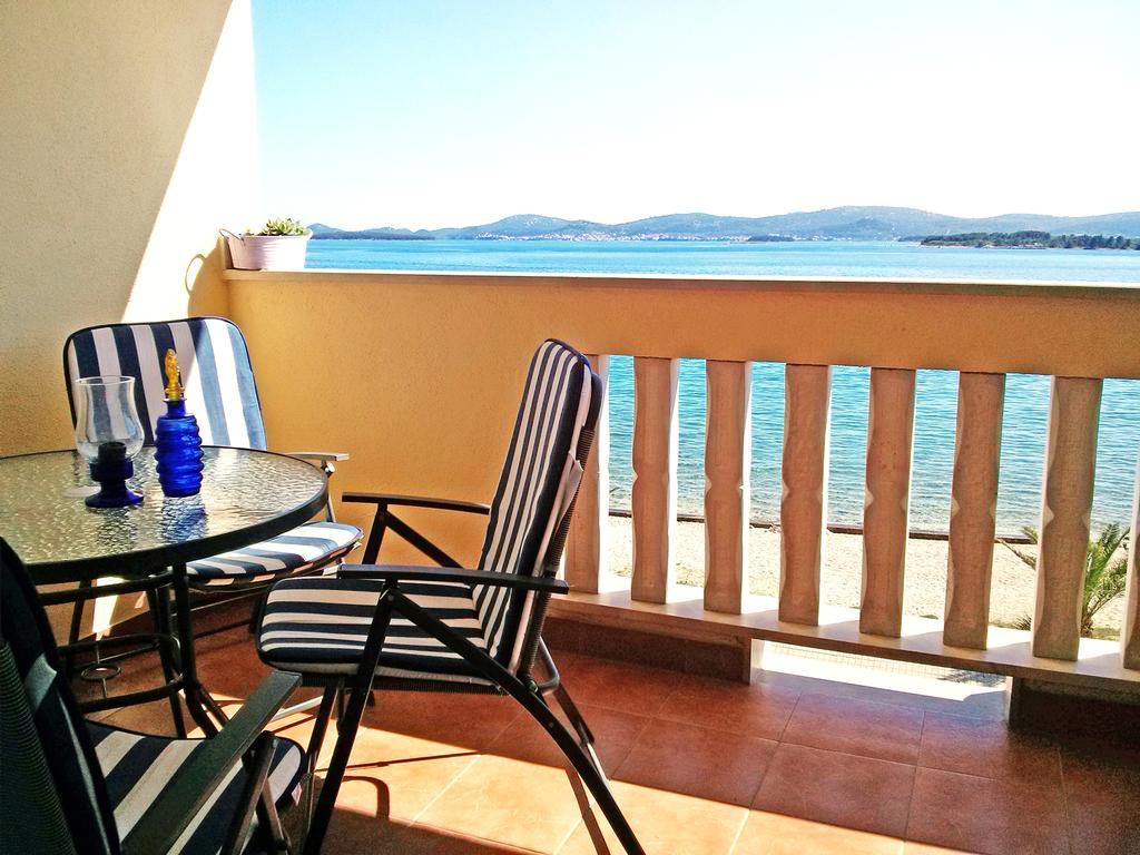 Beach Apartment Sveti Filip I Jakov - Turanj Zewnętrze zdjęcie